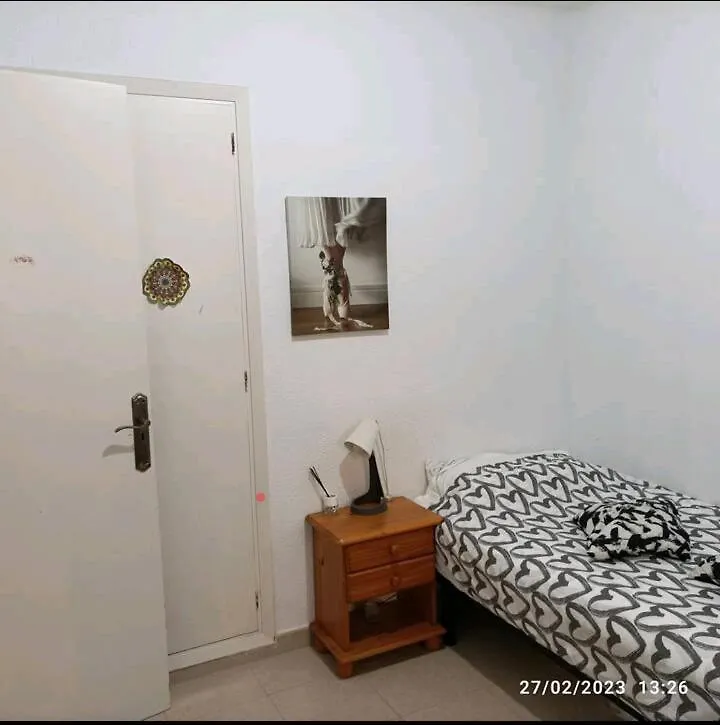 Camera Privata Singola In Appartamento, Bagno In Comune, Aria Condizionata Caldo Freddo, Wifi, Tv Llucmajor  Gæstehus