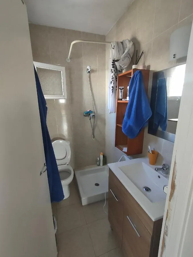 Camera Privata Singola In Appartamento, Bagno In Comune, Aria Condizionata Caldo Freddo, Wifi, Tv Llucmajor