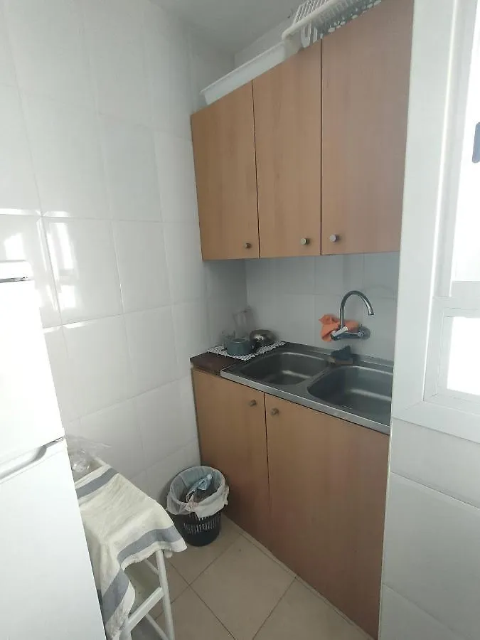 Camera Privata Singola In Appartamento, Bagno In Comune, Aria Condizionata Caldo Freddo, Wifi, Tv Llucmajor  0*, Llucmajor (Mallorca)